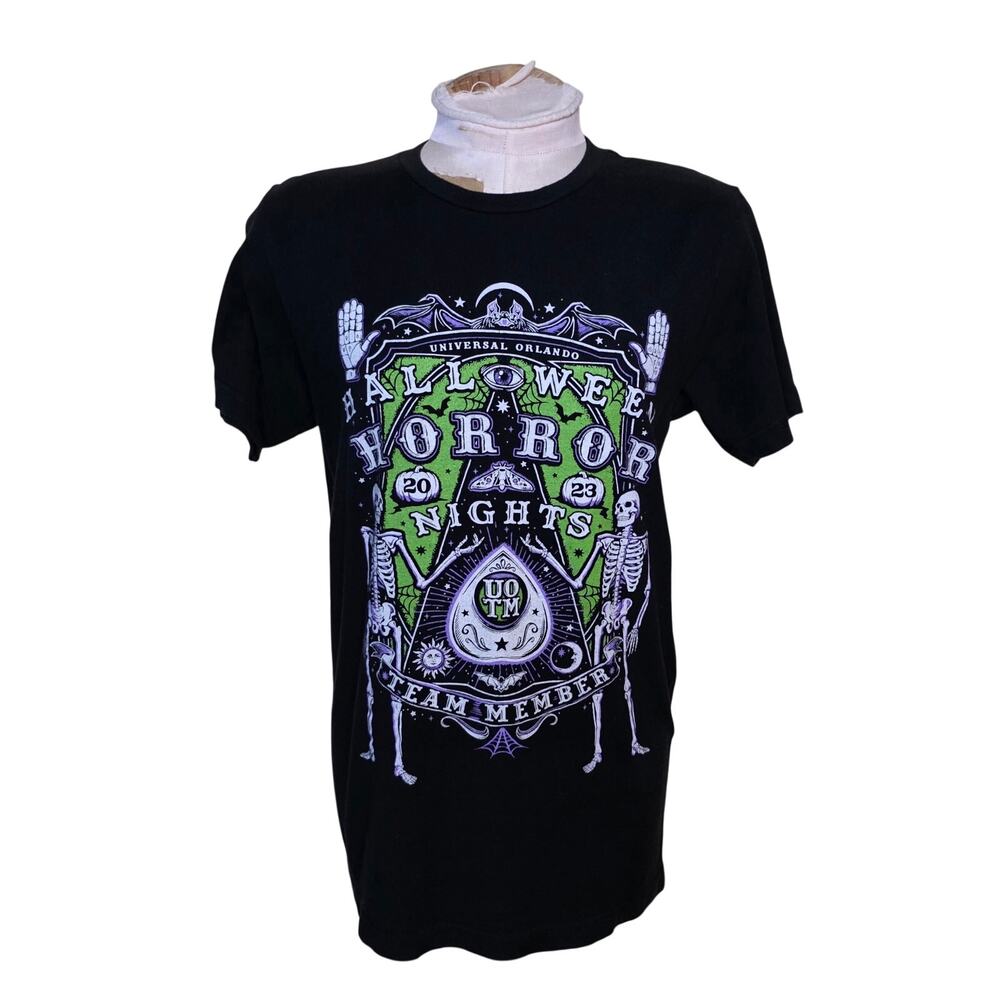 Halloween Horror Nights 2023 TEAM MEMBER Shirt ADULT Small spooky quija‎ board